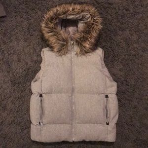 GAP Heather Grey M Vest with faux-fur trimmed hood